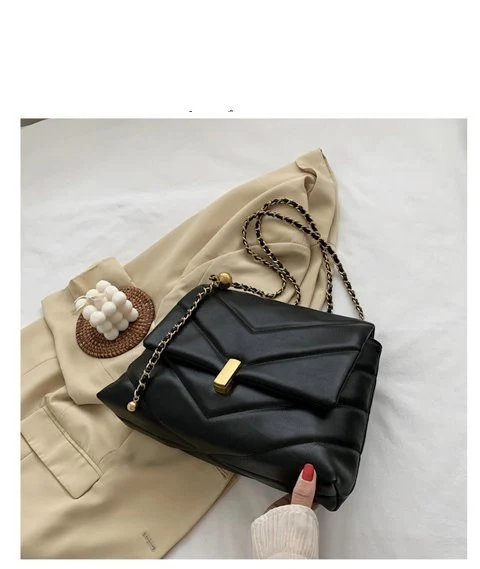 Bolso Cuadrado Pequeño de Cadena para Mujer, Versátil y Elegante, Bolso de Hombro para un Look Moderno y Fácil de Combinar