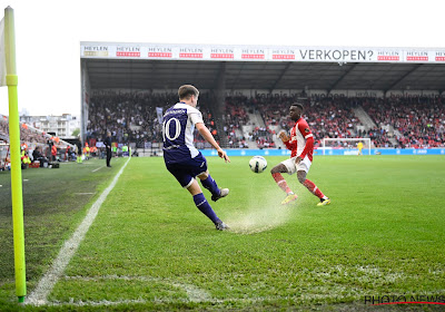 La meilleure pelouse de Pro League confirme son titre, Anderlecht et le Standard loin de jouer sur des billards