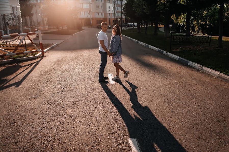 Fotografo di matrimoni Marina Ponomareva (ponomarewwa). Foto del 4 luglio 2019