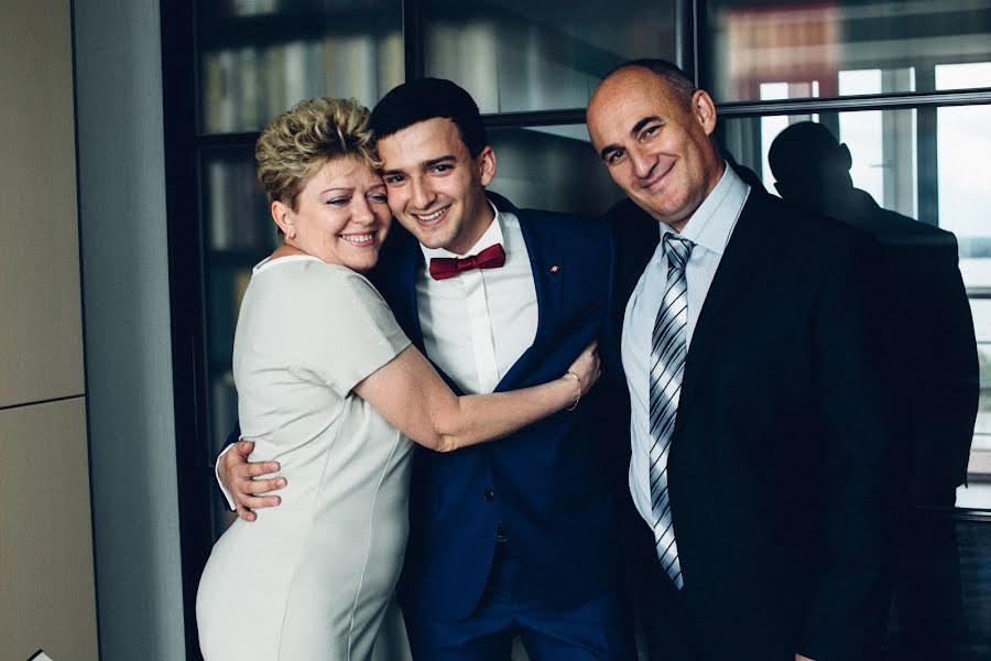 Photographe de mariage Evgeniy Kirvidovskiy (kontrast). Photo du 1 novembre 2015