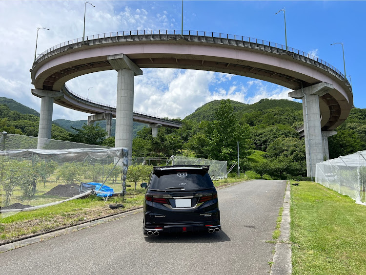 オデッセイのとむさんのオススメ・山梨のループ橋・ランチは小作・映えスポットに関するカスタム事例の投稿画像7枚目