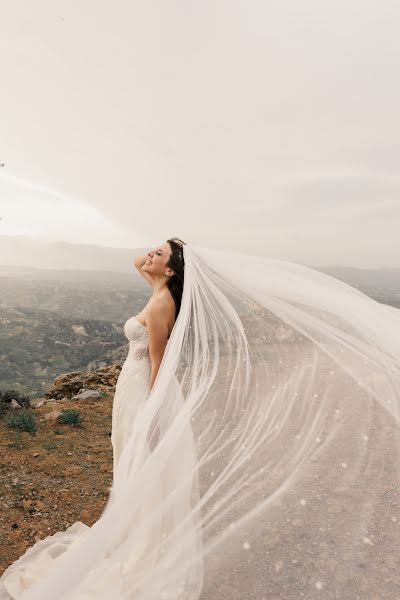 Wedding photographer Roula Pavlidi (roulapavlidi). Photo of 12 December 2022