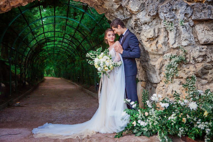 Esküvői fotós Yuliya Chertovskikh (chertoyuliya). Készítés ideje: 2019 június 13.