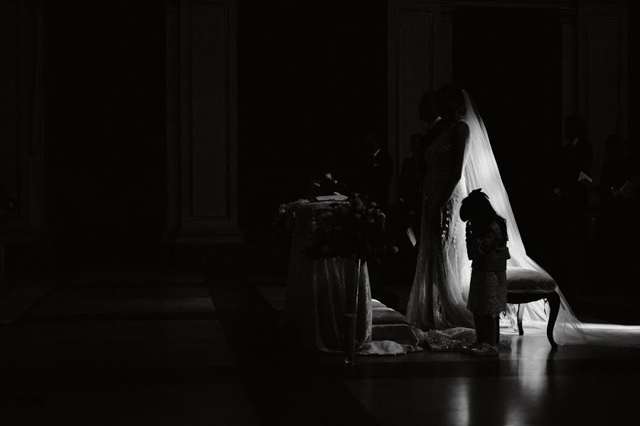 結婚式の写真家Alessio Martinelli (blackandlight)。2022 1月11日の写真