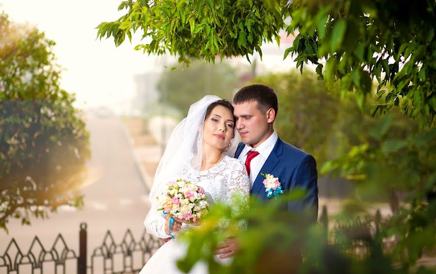 結婚式の写真家Aleksandr Aleshkin (caxa)。2015 8月31日の写真