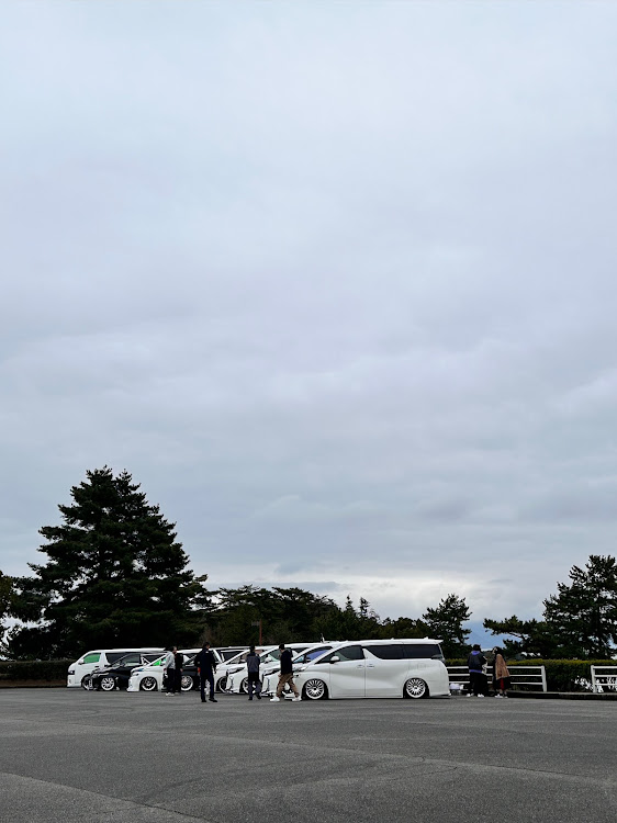 ヴェルファイアのアルヴェル・ハイエース・おっさんズツアー・鷲羽山第二展望台に関するカスタム事例の投稿画像6枚目