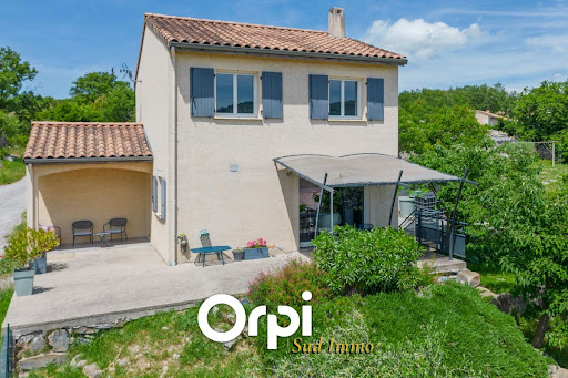House with terrace 1