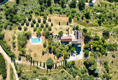 Maison avec piscine et terrasse 4