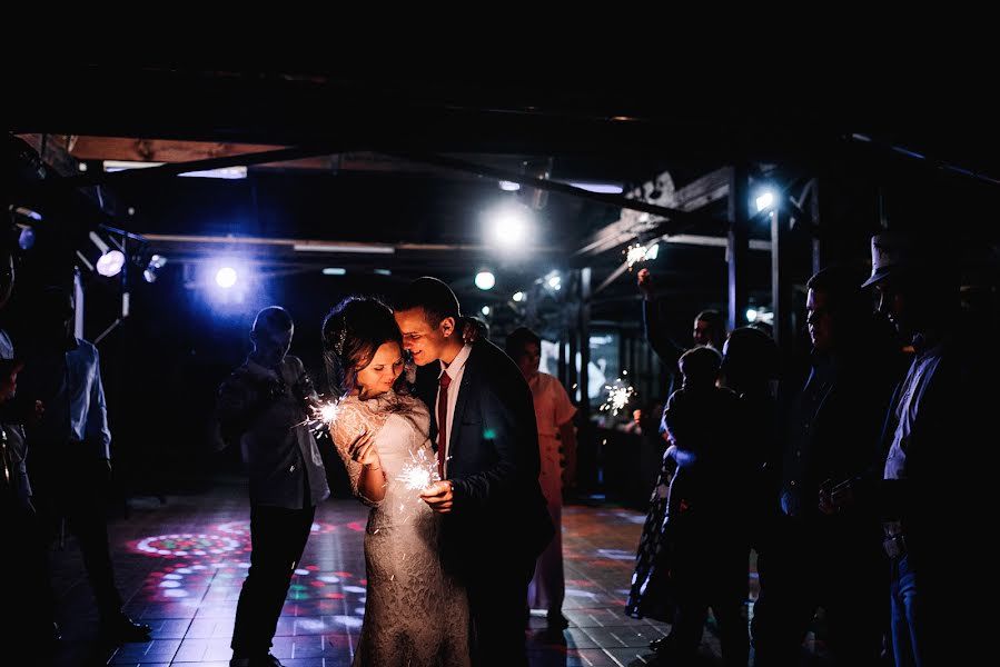 結婚式の写真家Elena Pyzhikova (ellenphoto)。2018 11月3日の写真