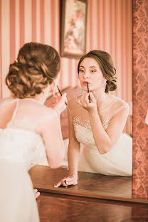 Fotógrafo de casamento Veronika Shashkova (roniphoto). Foto de 8 de janeiro 2017