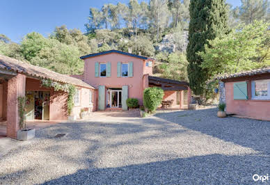 House with pool and terrace 3