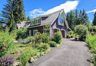 House with garden 1