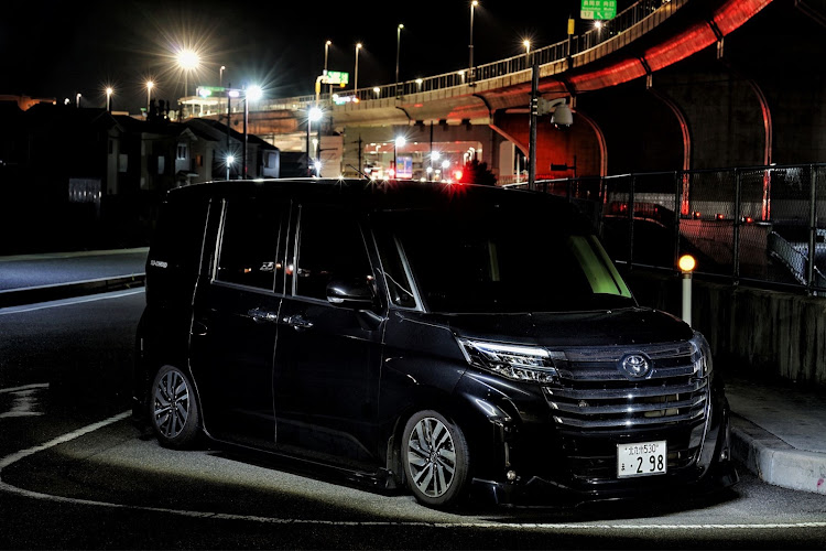 ルーミーカスタムの生脚普段乗り・車高調整・フルスト・1LD-LOWEREDに関するカスタム事例の投稿画像1枚目