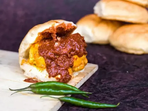 Schezwan Vada Pav