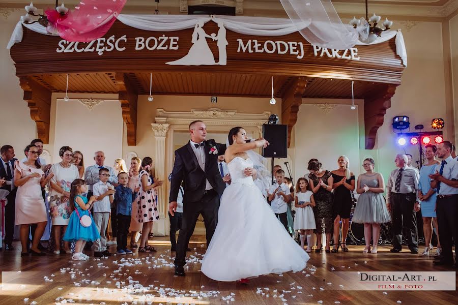 婚禮攝影師Cyprian Ćwikła（digitalartpl）。2020 3月10日的照片