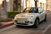 The new all-electric Mini Cooper SE.