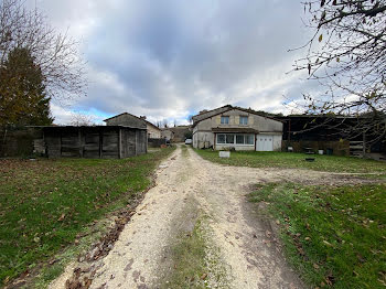 maison à Villebois-Lavalette (16)