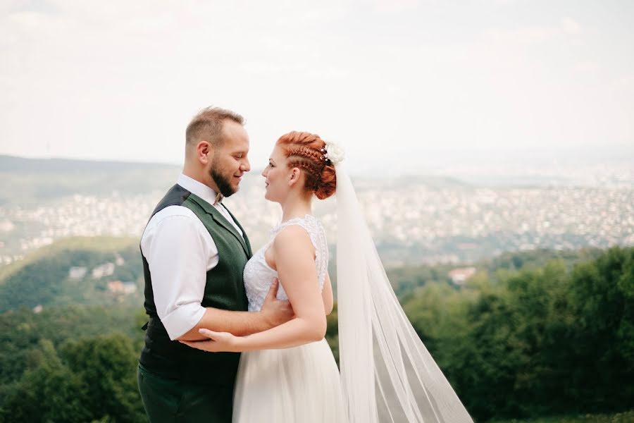 Wedding photographer Gergely Soós (humansinlove). Photo of 25 February 2019