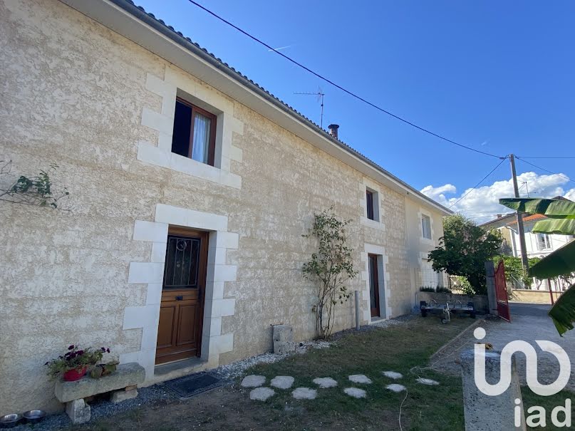 Vente maison 5 pièces 146 m² à La Clotte (17360), 200 000 €