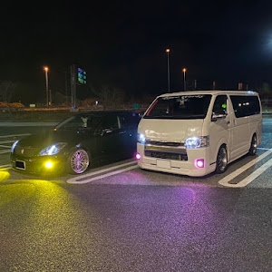 ハイエースバン KDH201V