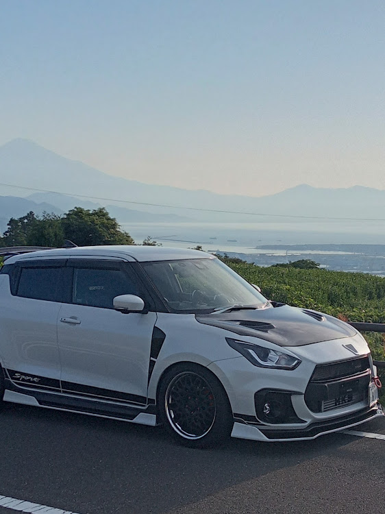 スイフトスポーツのかずくんさんが投稿したカスタム事例の投稿画像1枚目