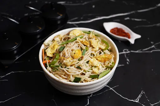 Egg Hakka Noodles