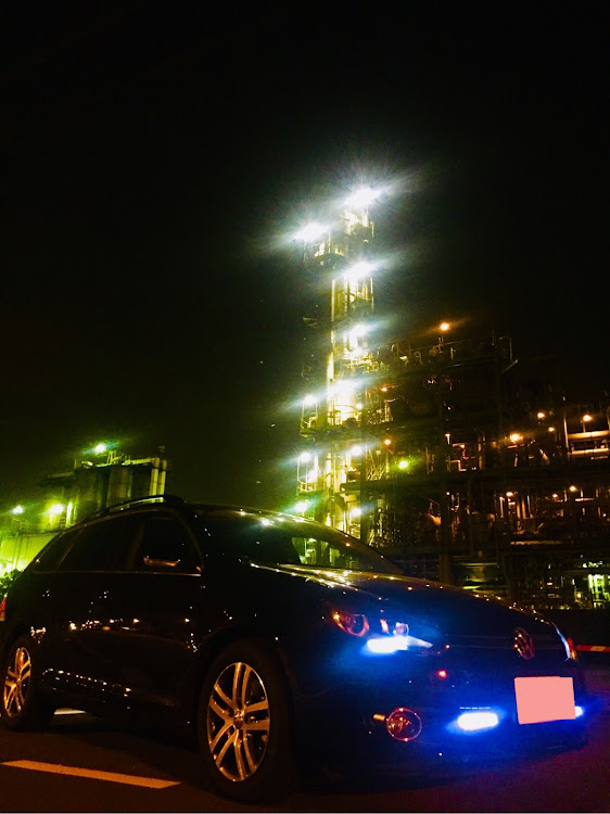ゴルフ ヴァリアントの夜景と愛車・VW・川崎工場夜景・月夜に関するカスタム事例の投稿画像3枚目