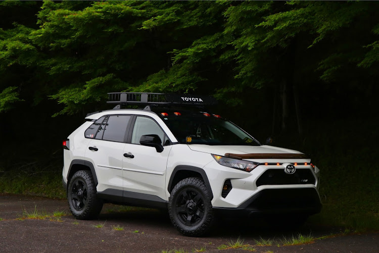RAV4のRAV4meetinginShiga・コラボありがとうございました😊・雨☔️・旅行記・感謝の気持ちでいっぱいに関するカスタム事例の投稿画像1枚目