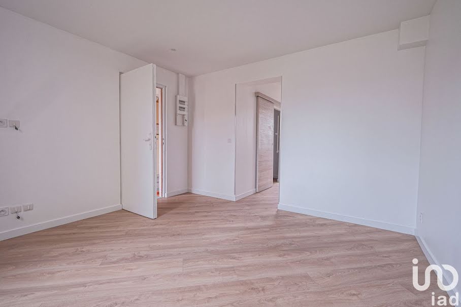 Vente appartement 1 pièce 26 m² à Bondy (93140), 159 000 €