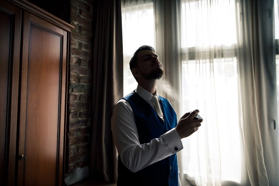 Fotógrafo de casamento Vasiliy Lazurin (lazurinphoto). Foto de 26 de agosto 2019