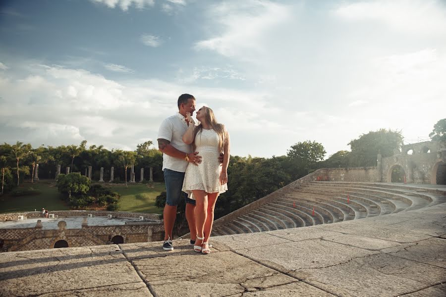 Svadobný fotograf Inna Bezverkha (innaletka). Fotografia publikovaná 30. októbra 2019