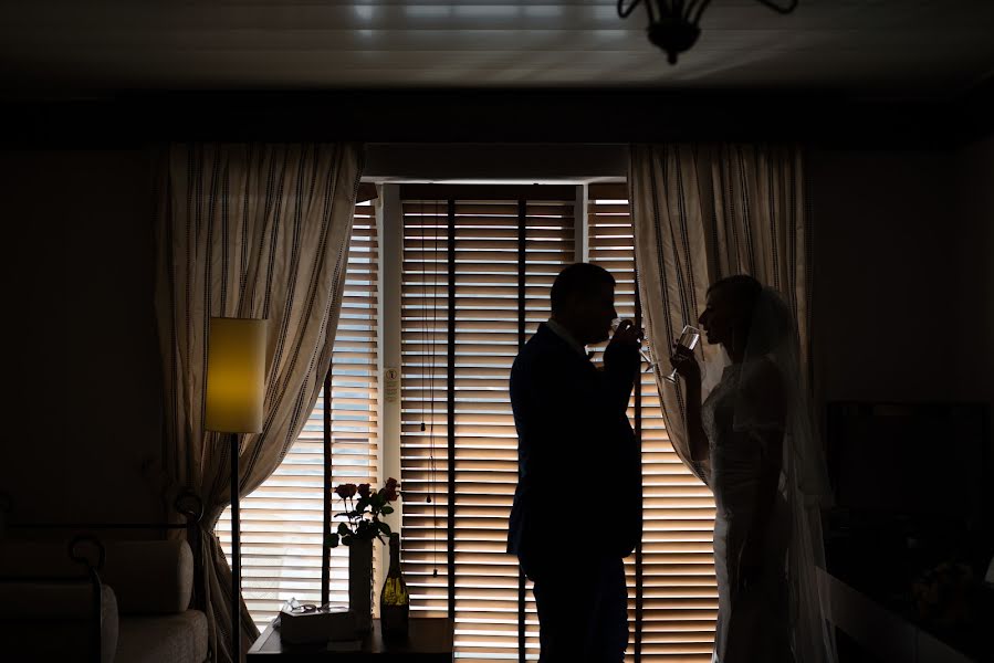 Fotógrafo de casamento Bohdan Danyliuk (danyluk). Foto de 3 de setembro 2017