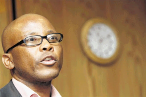 UPSKILLING: Microsoft managing director Mteto Nyathi at the launch of the IT training project in Midrand yesterday. Pic: Antonio Muchave. 09/03/2010. © Sowetan. 20100309AMU/NEWS. Mtefo Nyathi Microsoft SA , during the launch of partnership of set of programmes to reduce South Africa's sevice delivery backlog by injecting skilled graduates and high-level training iniciative directly into local goverment. The lauch was hel in Medrand, Johannesburg . PHOTO : ANTONIO MUCHAVE