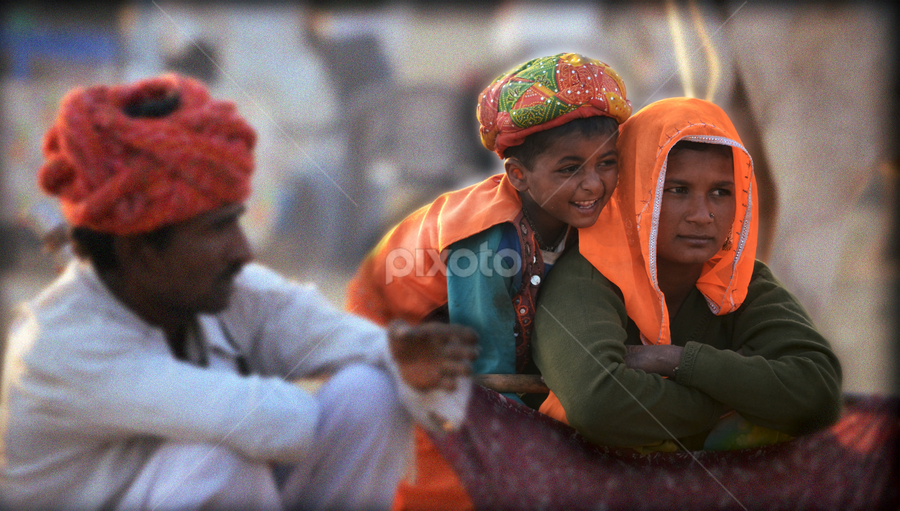 900px x 511px - Happy Rajasthani Family at Pushkar Fair | Couples | People | Pixoto