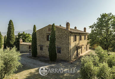 Farmhouse with garden 4