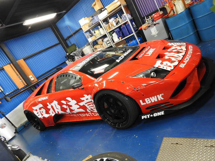 86のLBツーリング・LB本社・LIBERTYWALK・そろそろピックアップ…に関するカスタム事例の投稿画像2枚目