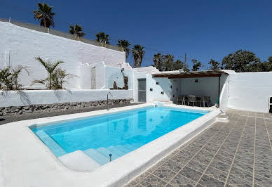 Villa avec piscine et terrasse 5