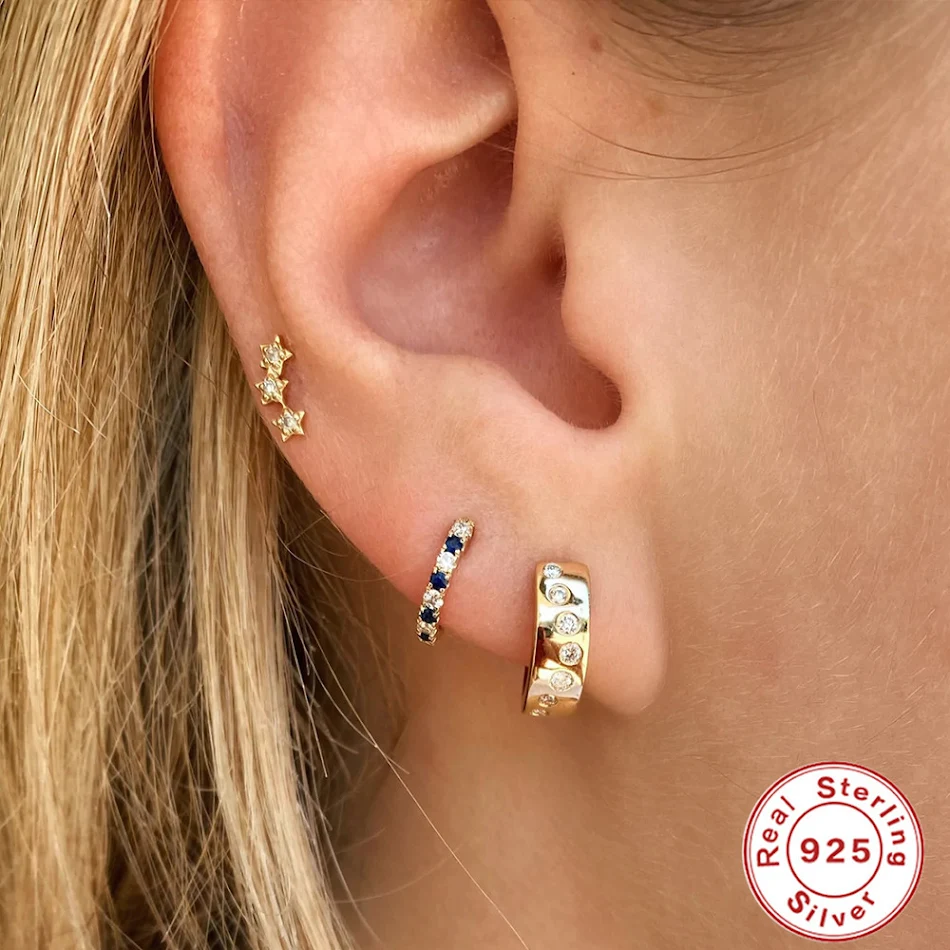 S925 Sterling Silber Ohrringe, breite Oberfläche, Diamanten im INS-Stil, vielseitig kombinierbar, eleganter Schmuck für jeden Look.