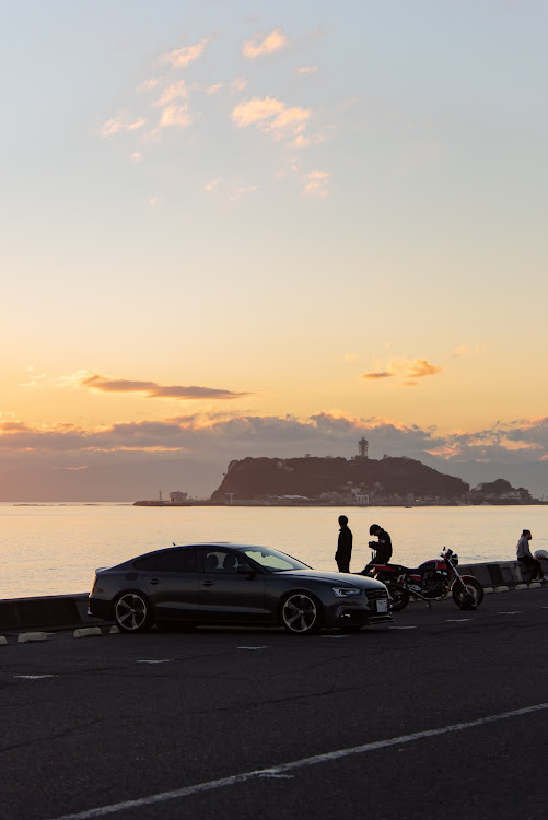 A5 スポーツバックの右斜め前写真展・Audi・sportback・Audiと美しい風景に関するカスタム事例の投稿画像4枚目