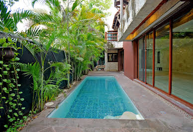 House with pool and terrace 2