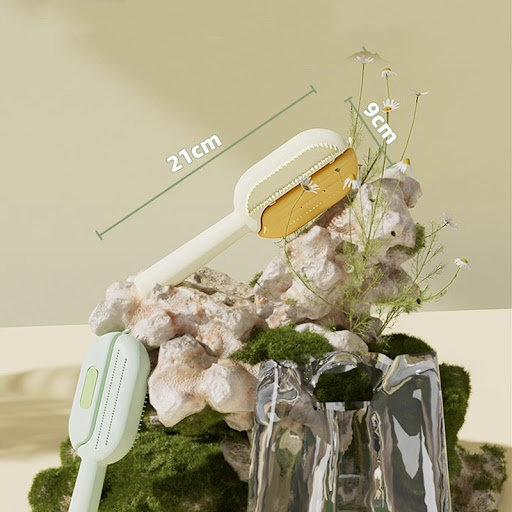 Title 3, Pet comb with water tank to remove floating hai...