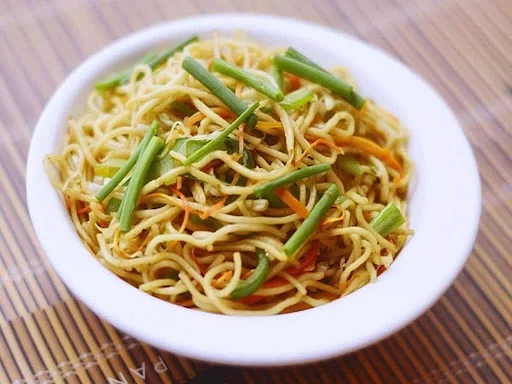 Vegetable Hakka Noodles