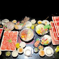 肉多多火鍋