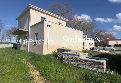 House with pool and terrace 5