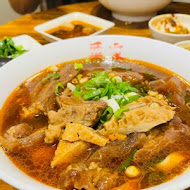 粟家牛肉麵 總店