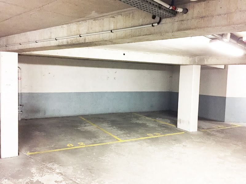 Location  parking  12 m² à Paris 8ème (75008), 252 €