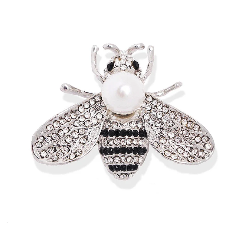 Three-dimensional Alloy Pearl Full Diamond Bee Brooch, an exquisite accessory to elevate your style and add a touch of g