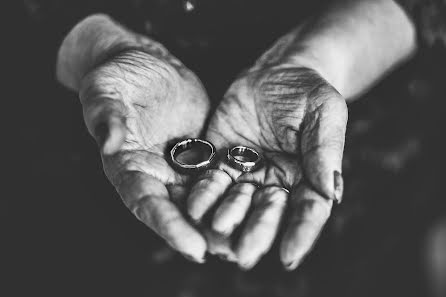 Fotografo di matrimoni Anatoliy Bityukov (bityukov). Foto del 27 novembre 2016