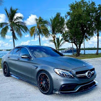 Parking Mercedes C63 AMG City Drive