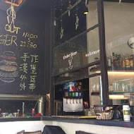 TakeOut Burger & Cafe(林口三井店)